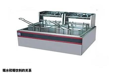 喝水和喝饮料的关系